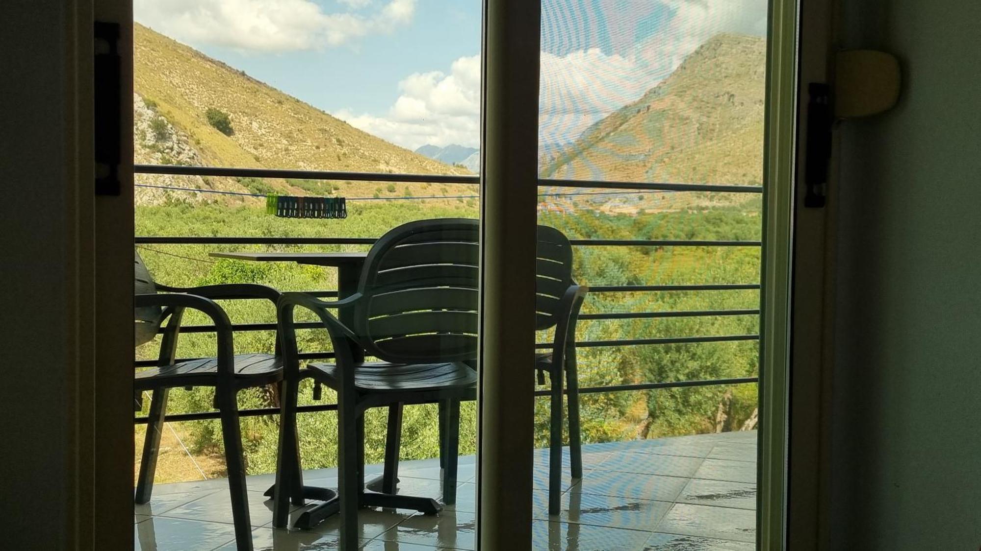 Anmaor Hotel Qeparo Buitenkant foto